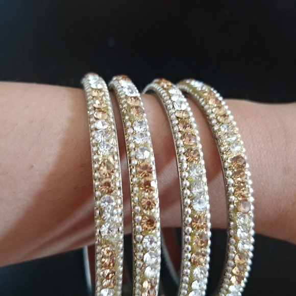 NWOT Gold Silver rehinstones Designed Bangles - Picture 2 of 4